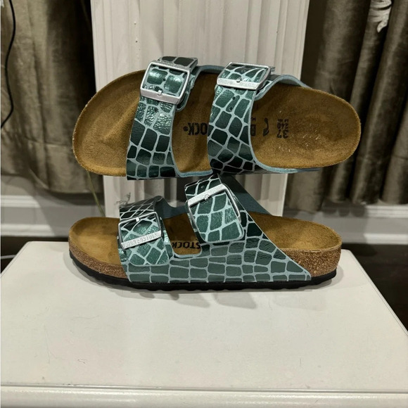 BIRKENSTOCK Arizona Gator Gleam two Strap comfort Sandal Sz : 6/37 - Picture 7 of 13